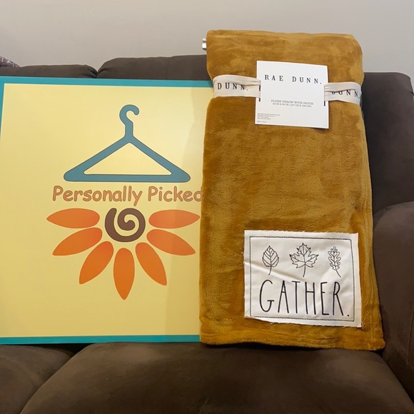 Rae Dunn GATHER Throw - Picture 1 of 4